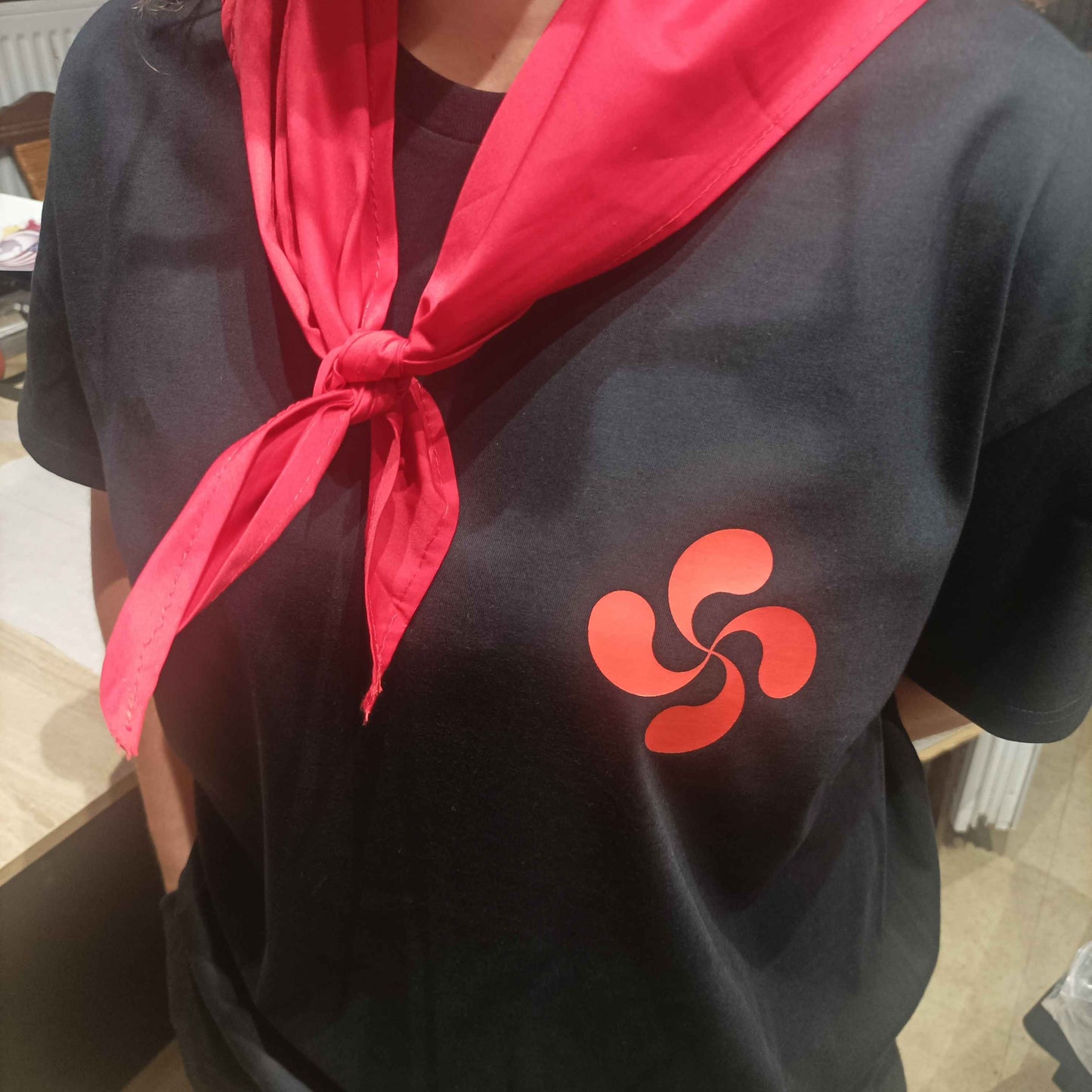 Scarf – Basque Country Fair & Festivals – Saint-Jean-de-Luz 2026